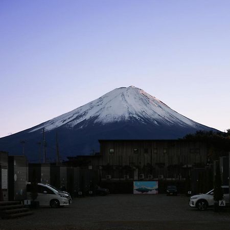 Mt Fuji Glamping Tourist Villa Kawaguchiko فوجيكاواجوتشيكو المظهر الخارجي الصورة