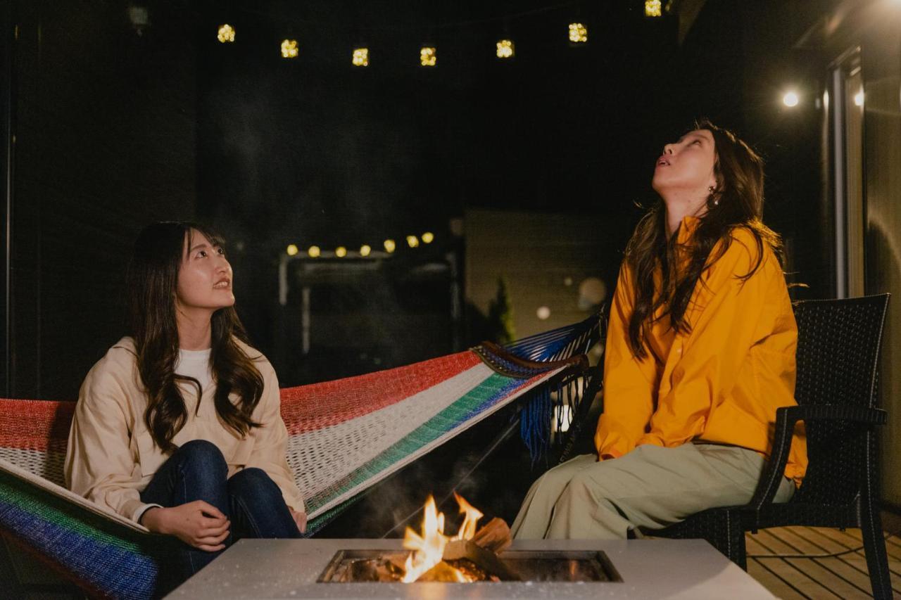 Mt Fuji Glamping Tourist Villa Kawaguchiko فوجيكاواجوتشيكو المظهر الخارجي الصورة