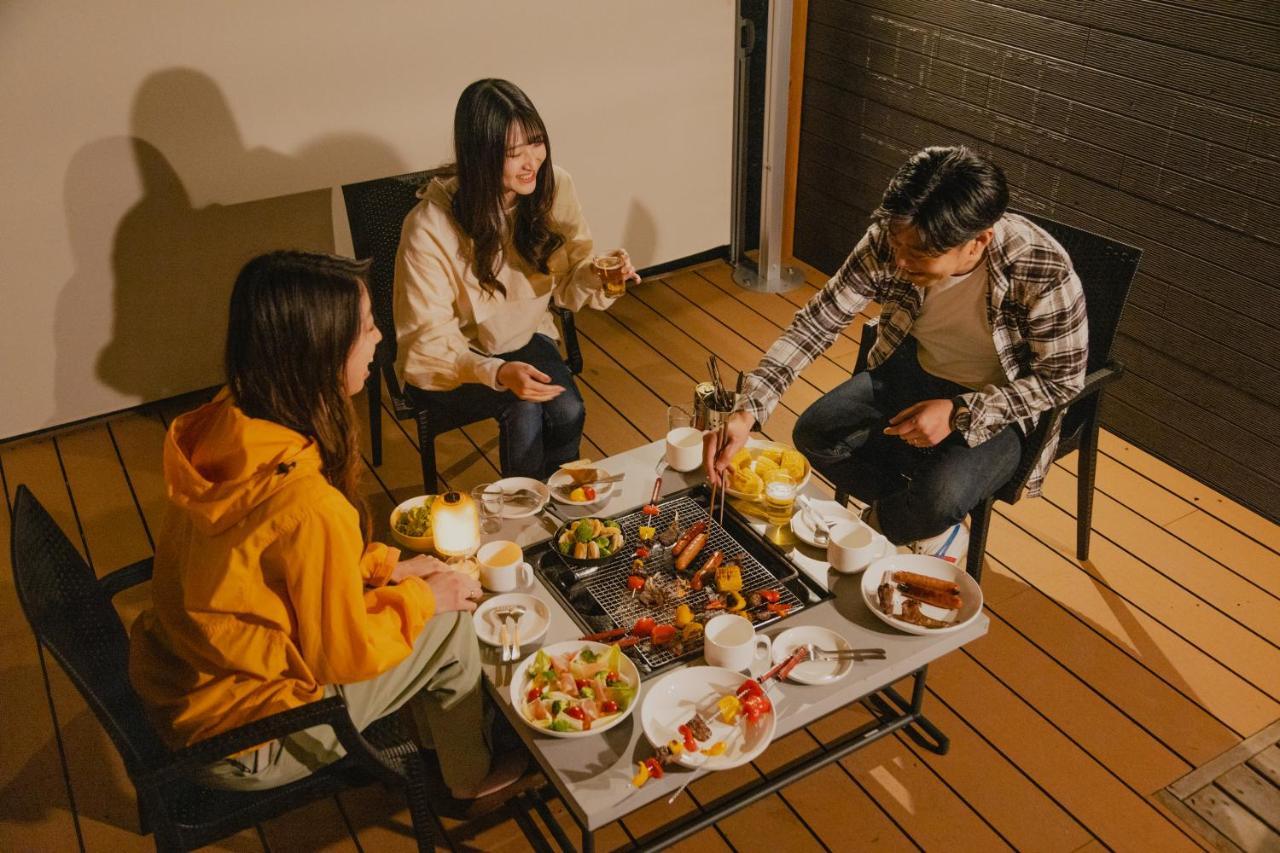 Mt Fuji Glamping Tourist Villa Kawaguchiko فوجيكاواجوتشيكو المظهر الخارجي الصورة