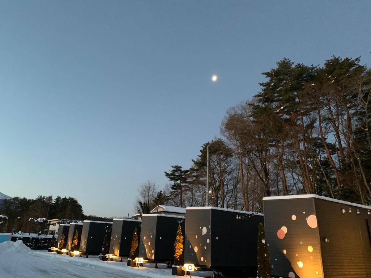 Mt Fuji Glamping Tourist Villa Kawaguchiko فوجيكاواجوتشيكو المظهر الخارجي الصورة